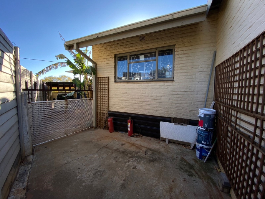 8 Bedroom Property for Sale in Baillie Park North West